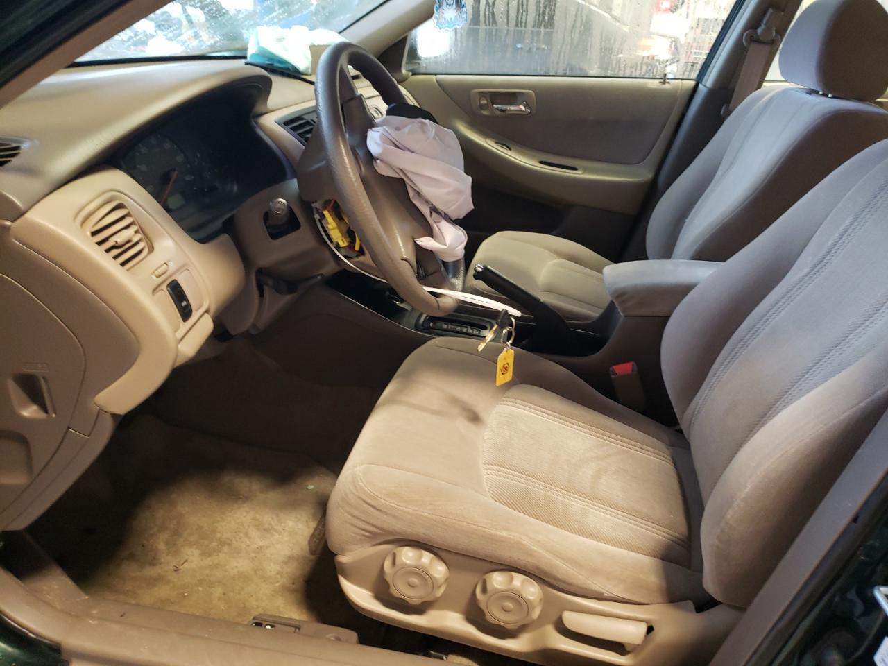 1HGCG5649YA004054 2000 Honda Accord Lx