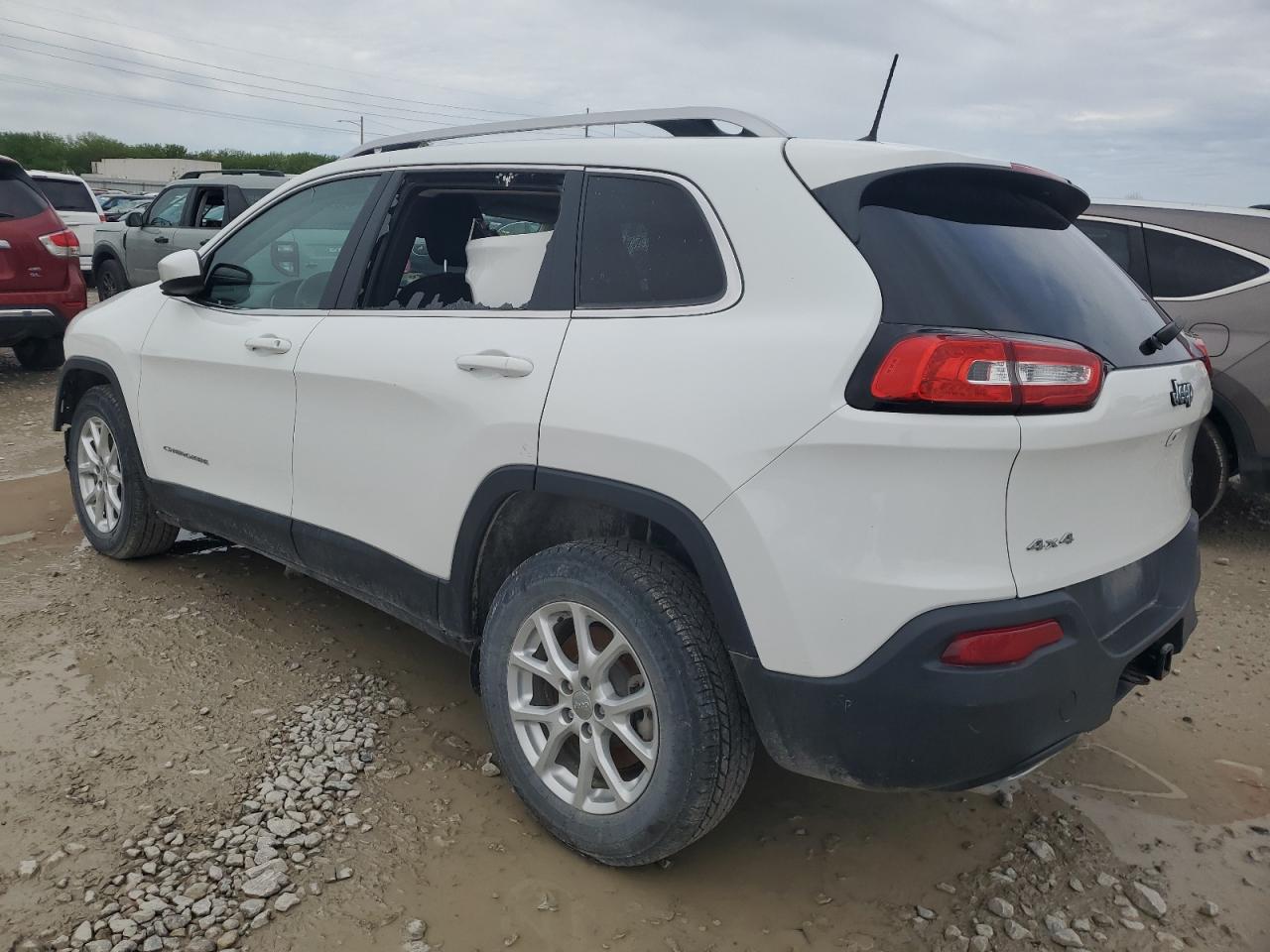 1C4PJMCS8GW269676 2016 Jeep Cherokee Latitude