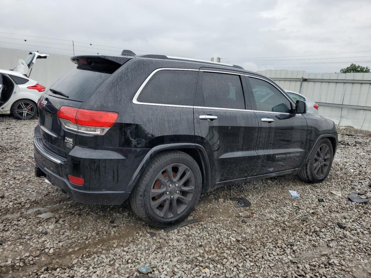 1C4RJFCG3JC322258 2018 Jeep Grand Cherokee Overland