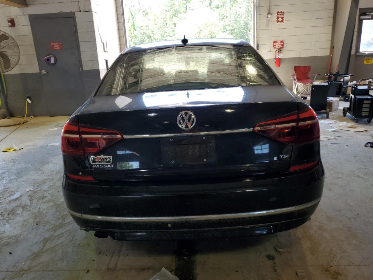 1VWDT7A35HC043458 2017 Volkswagen Passat R-Line