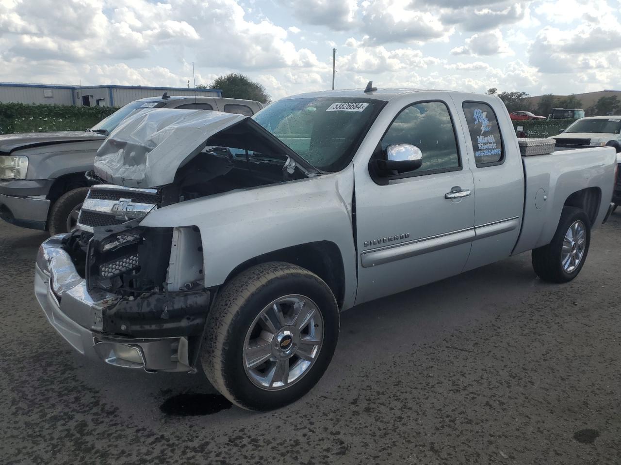 1GCRCSE01DZ174910 2013 Chevrolet Silverado C1500 Lt