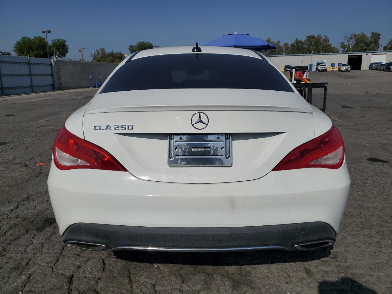 WDDSJ4EB4JN632923 2018 Mercedes-Benz Cla 250