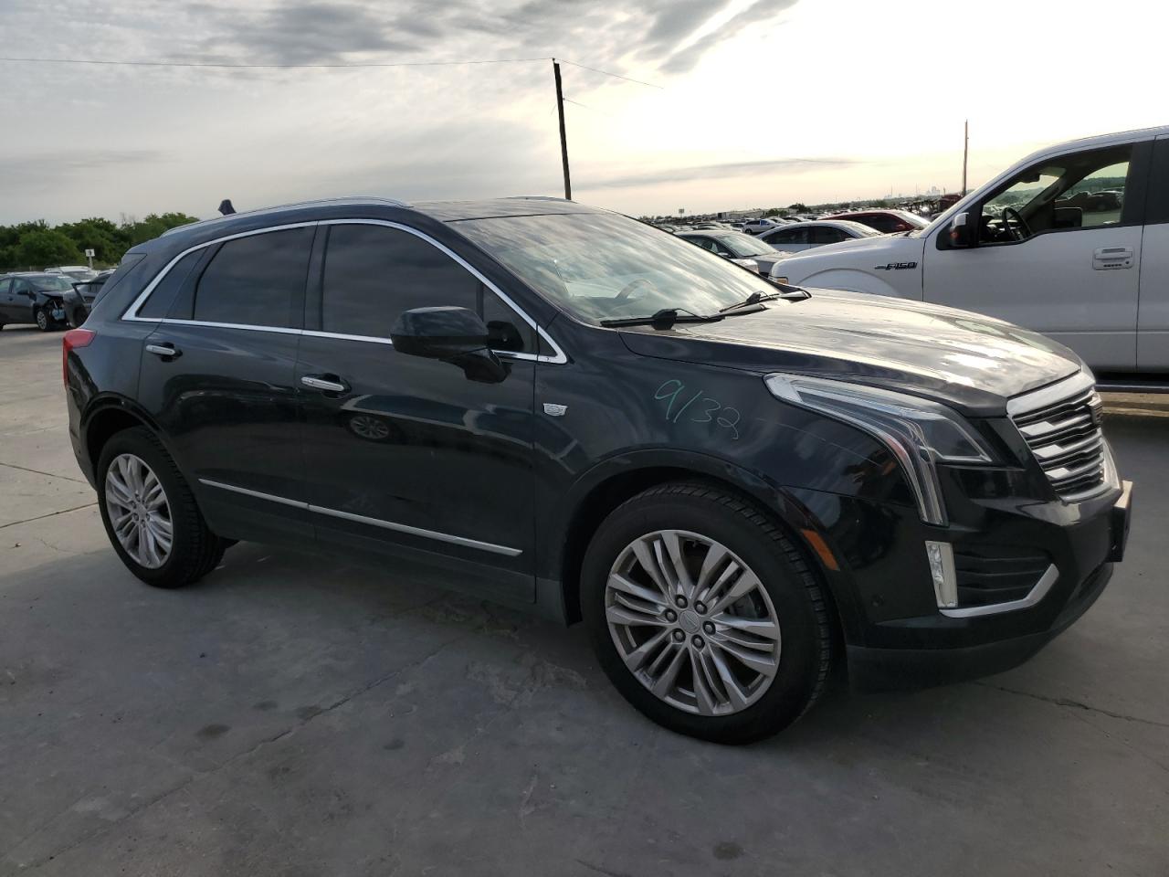 1GYKNCRS6HZ125747 2017 Cadillac Xt5 Premium Luxury