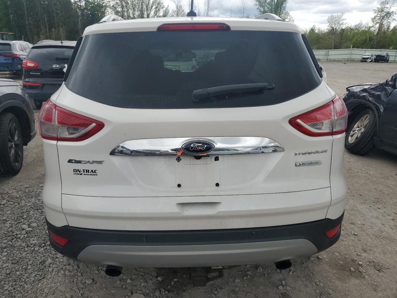 1FMCU0J99FUC86748 2015 Ford Escape Titanium