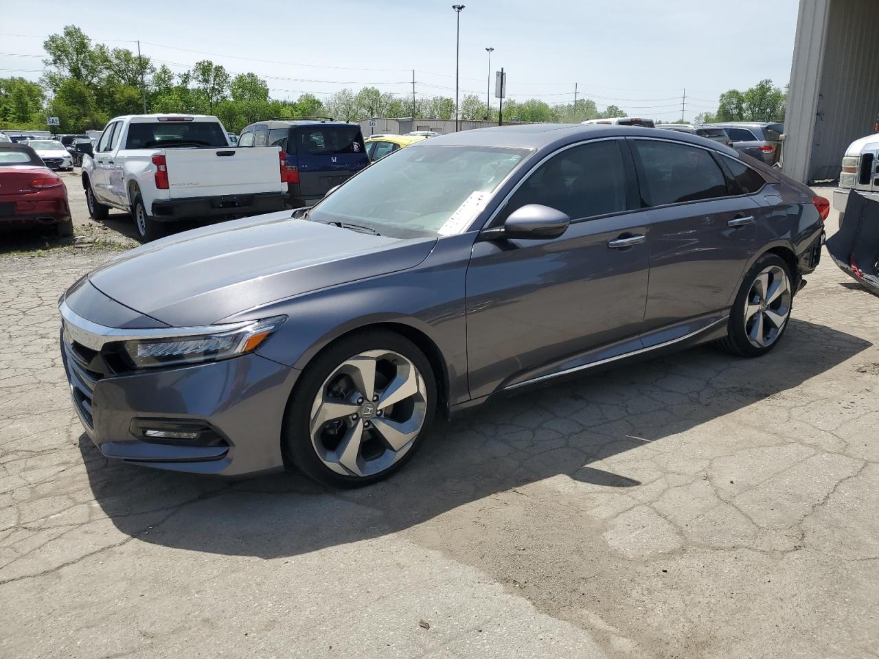 1HGCV2F9XJA030104 2018 Honda Accord Touring