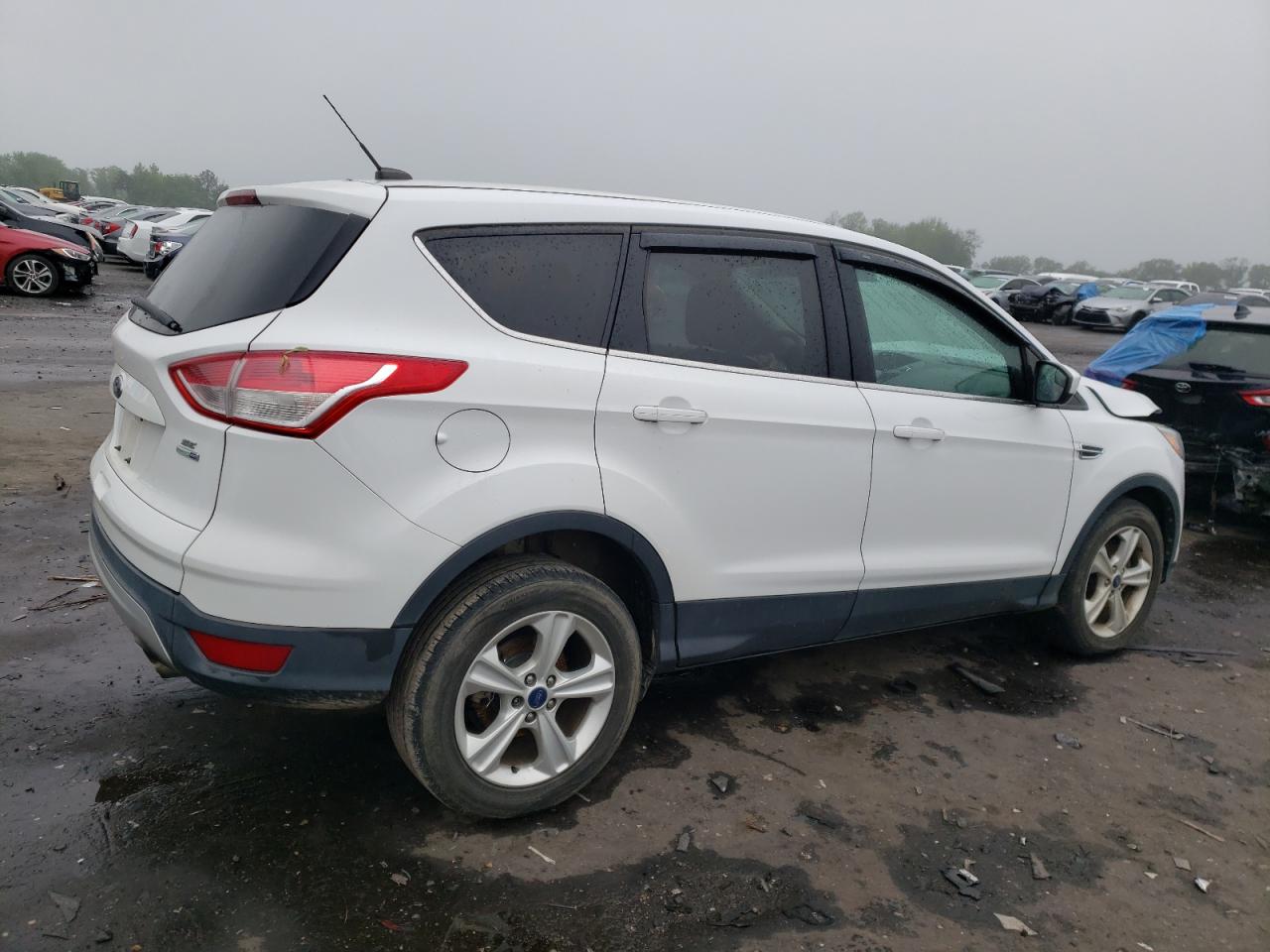 1FMCU9G95GUA42978 2016 Ford Escape Se