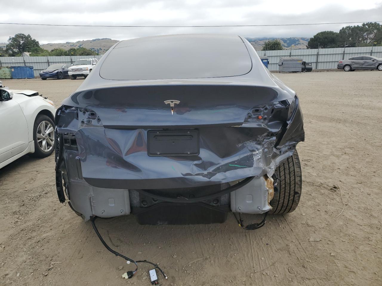 7SAYGDED4PF946408 2023 Tesla Model Y