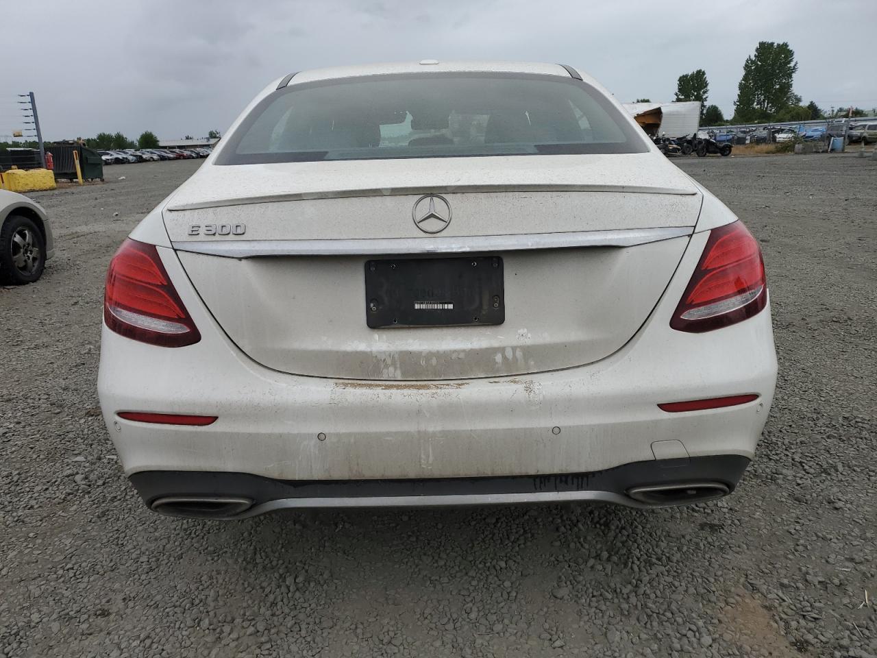 WDDZF4JB5JA372691 2018 Mercedes-Benz E 300