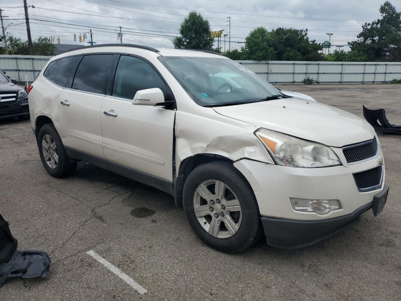 1GNKRGEDXBJ232709 2011 Chevrolet Traverse Lt