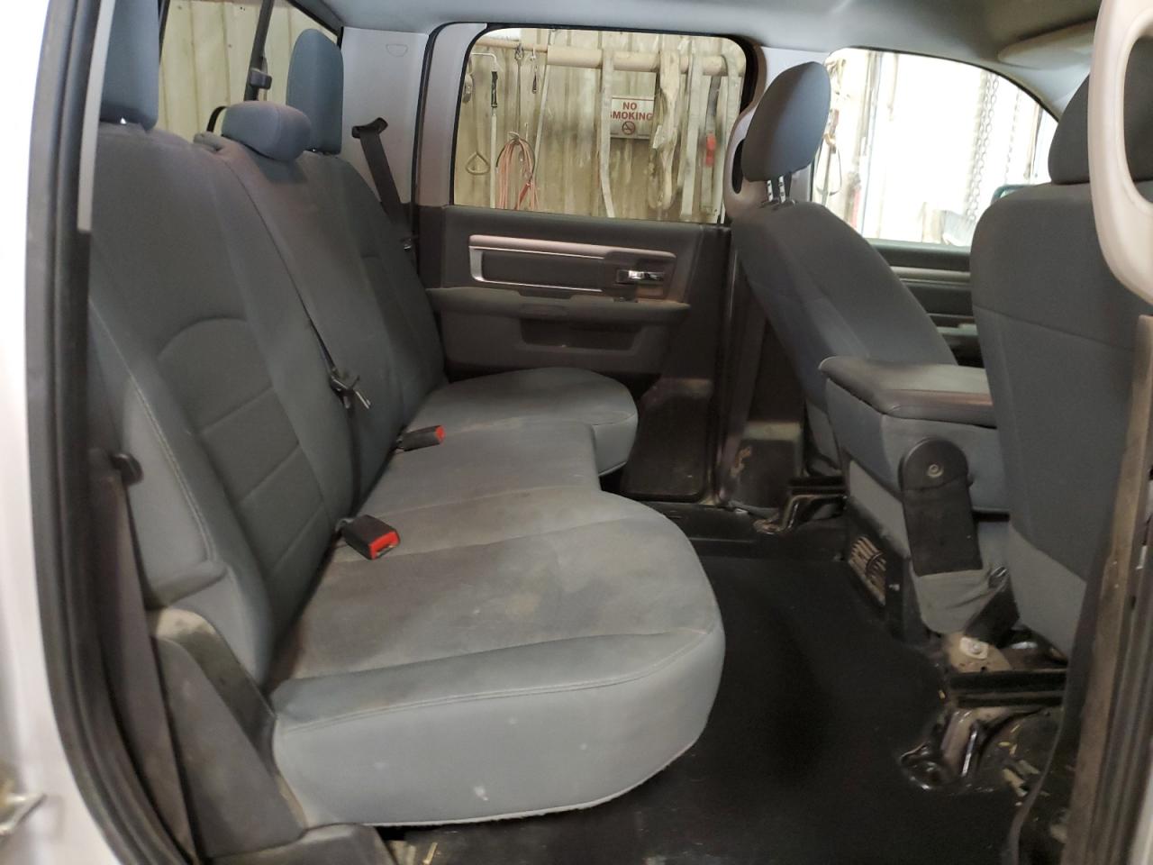 1C6RR7TT0KS576262 2019 Ram 1500 Classic Slt