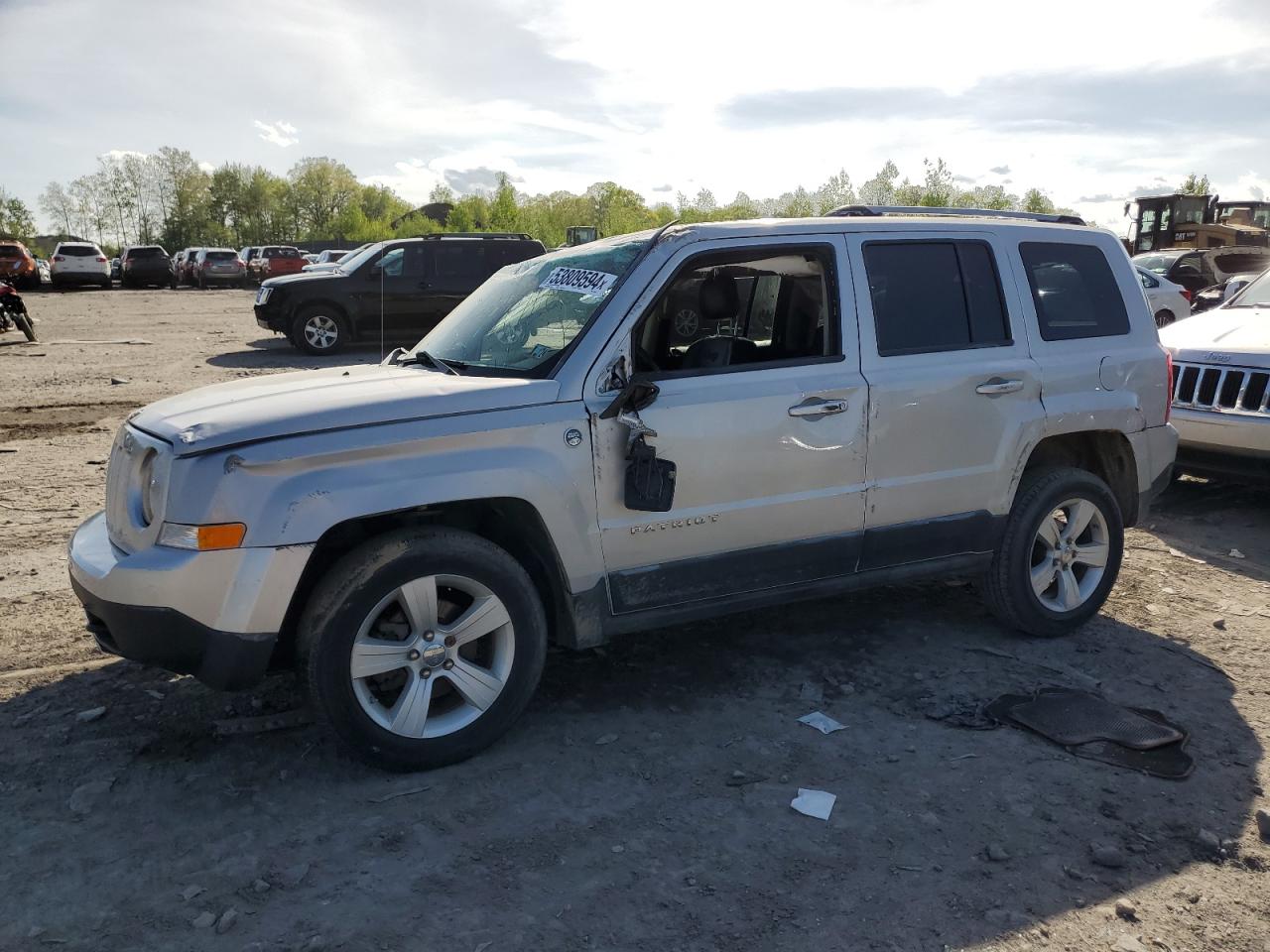 1J4NF4GB8BD168638 2011 Jeep Patriot Latitude