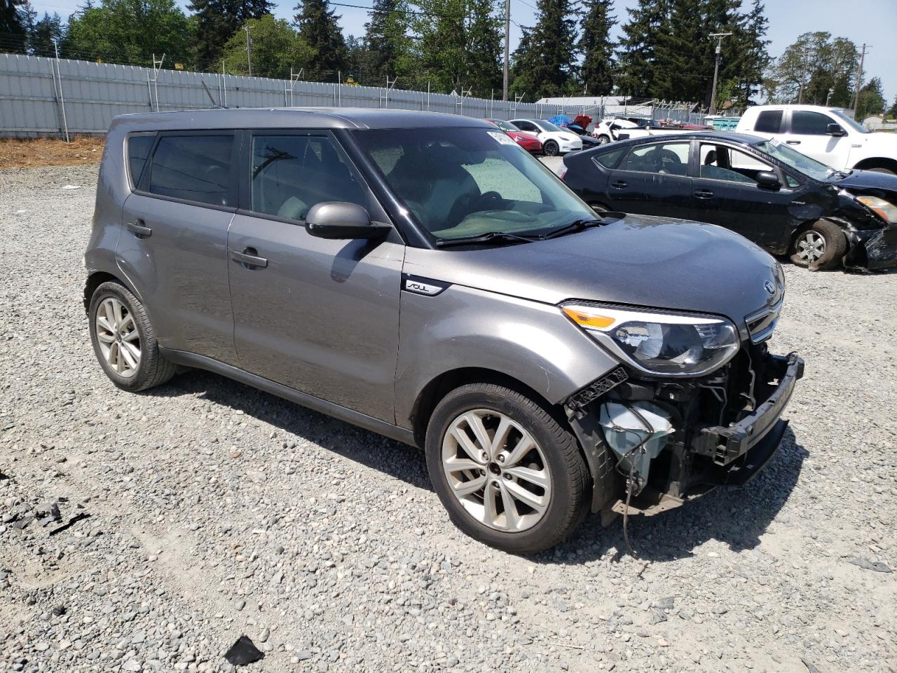 KNDJP3A53H7498743 2017 Kia Soul +