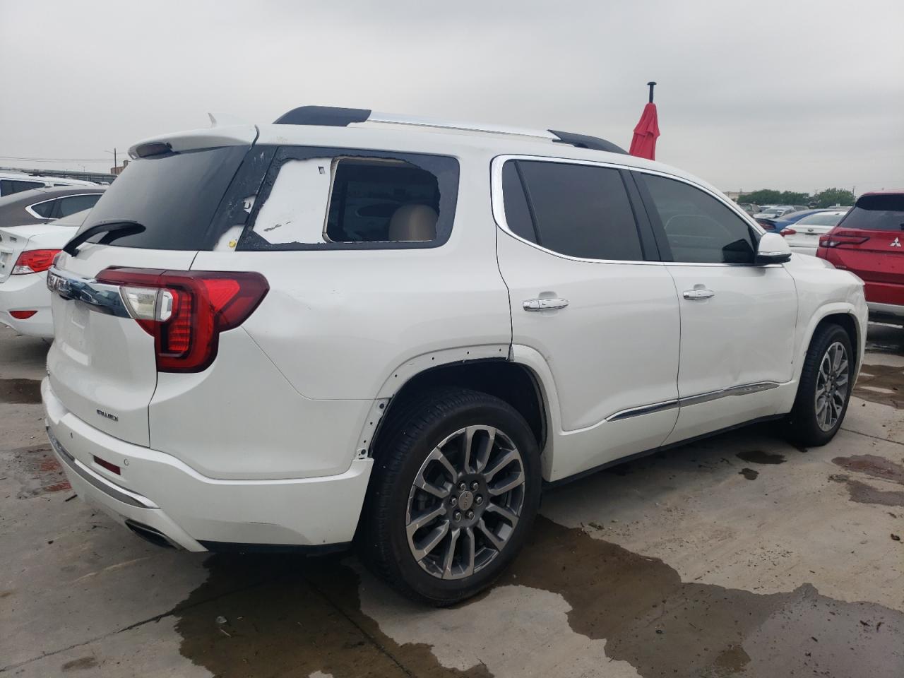 2022 GMC Acadia Denali vin: 1GKKNXL41NZ146299