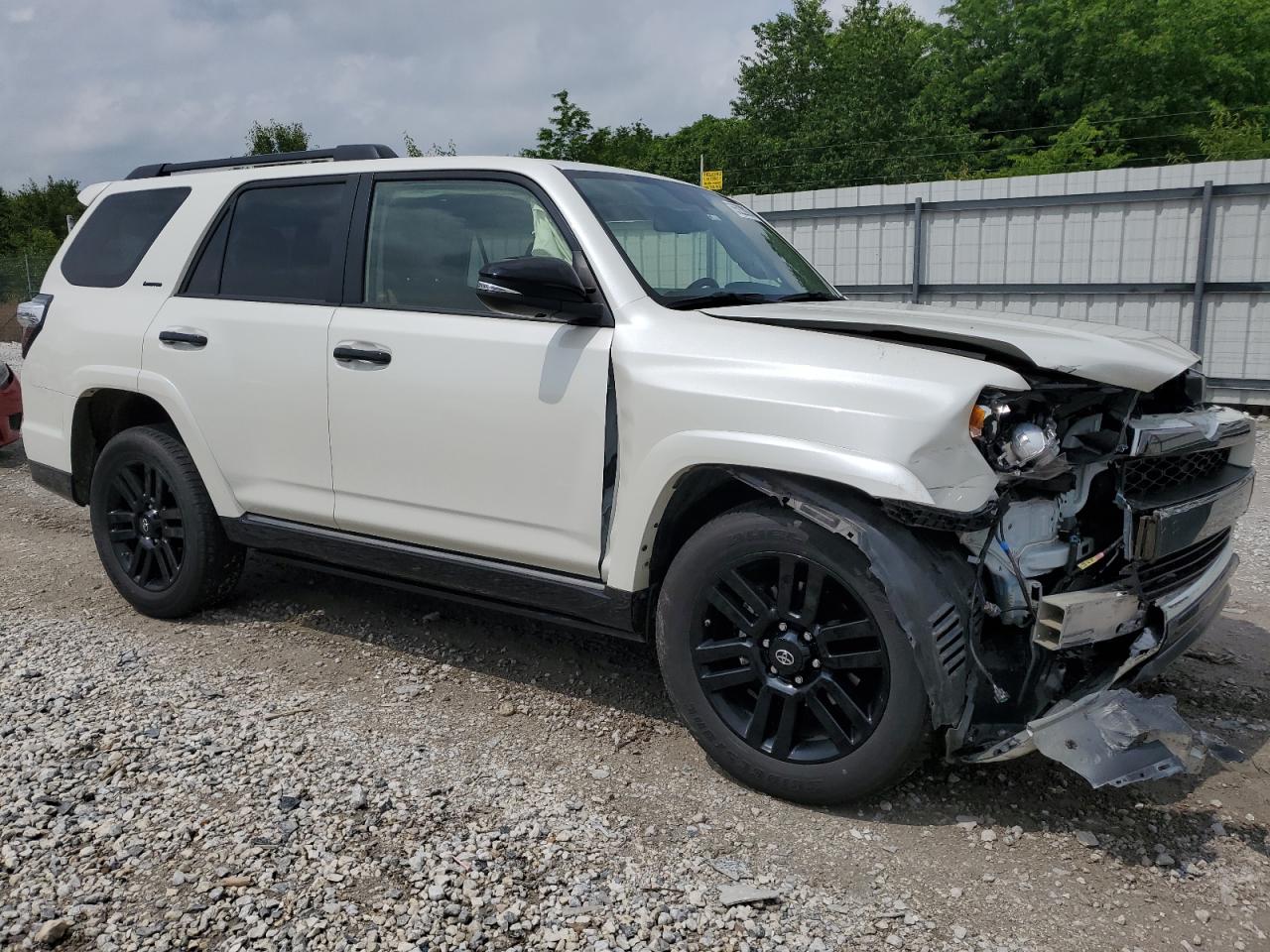 JTEBU5JRXK5720219 2019 Toyota 4Runner Sr5