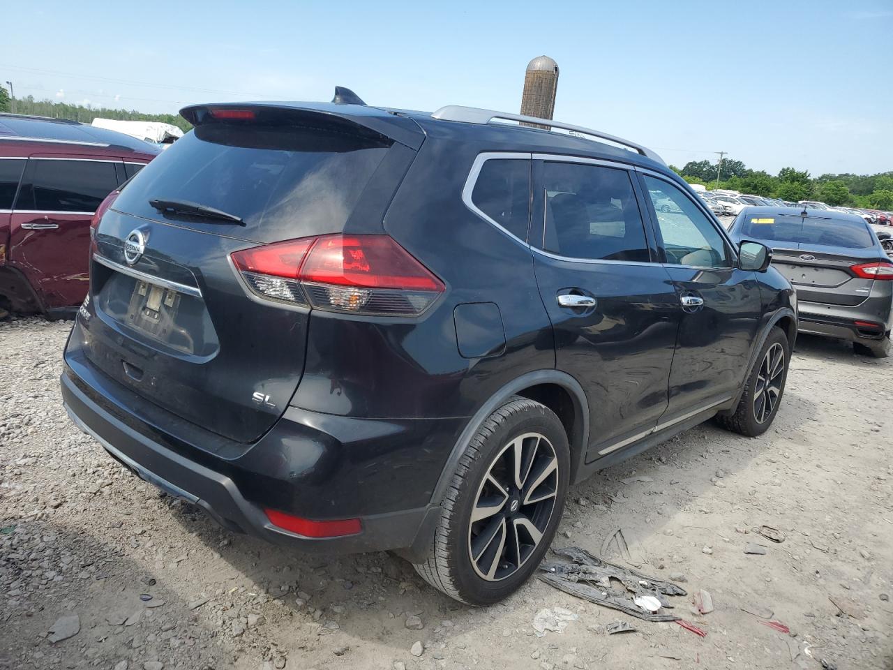 JN8AT2MT5JW470782 2018 Nissan Rogue S