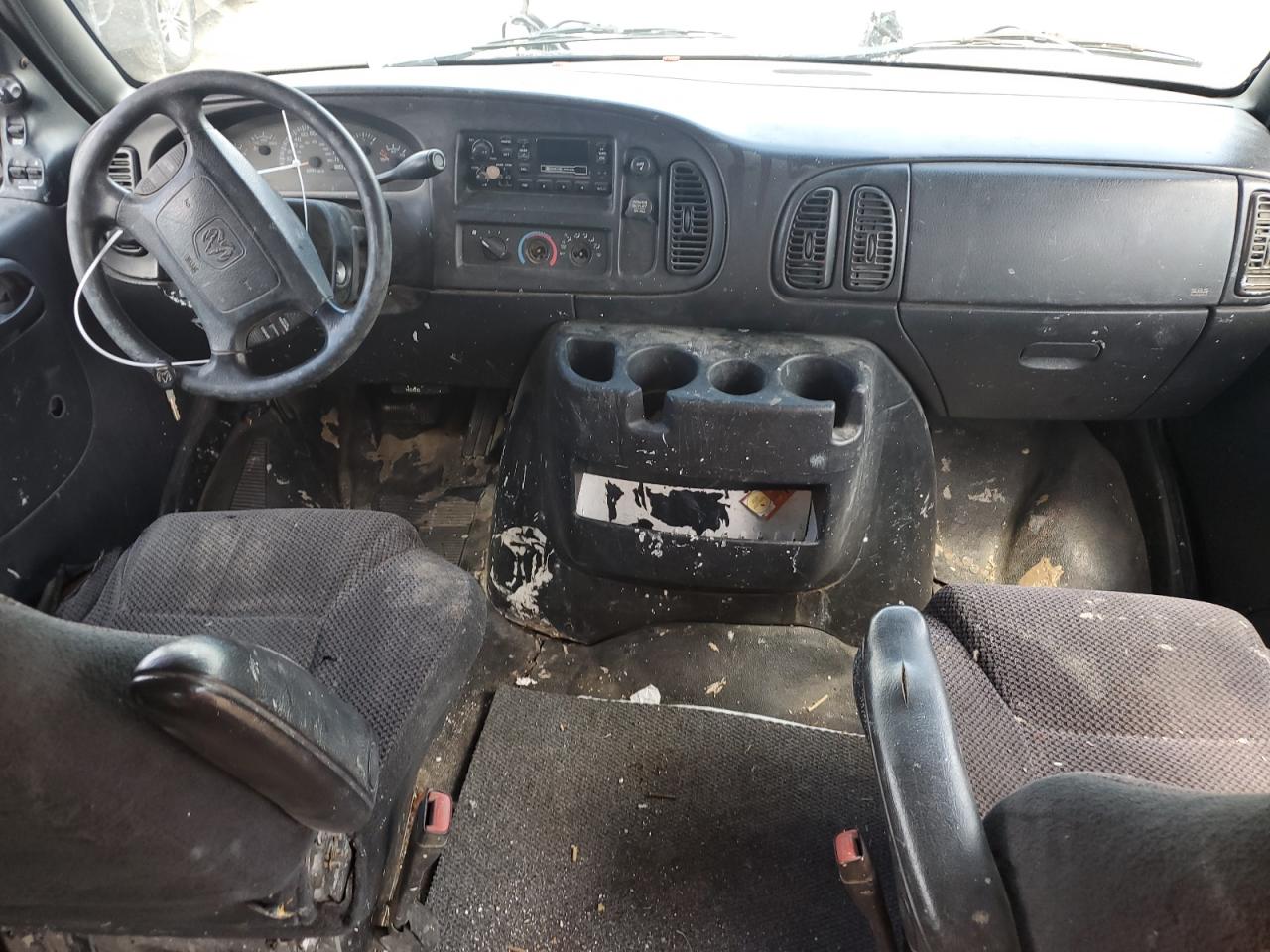 2B7JB21Y42K146983 2002 Dodge Ram Van B2500