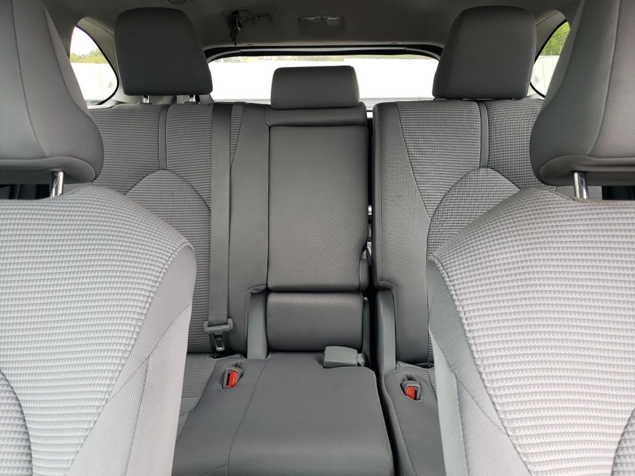 5TDBBRCH2NS559661 2022 Toyota Highlander Hybrid Le