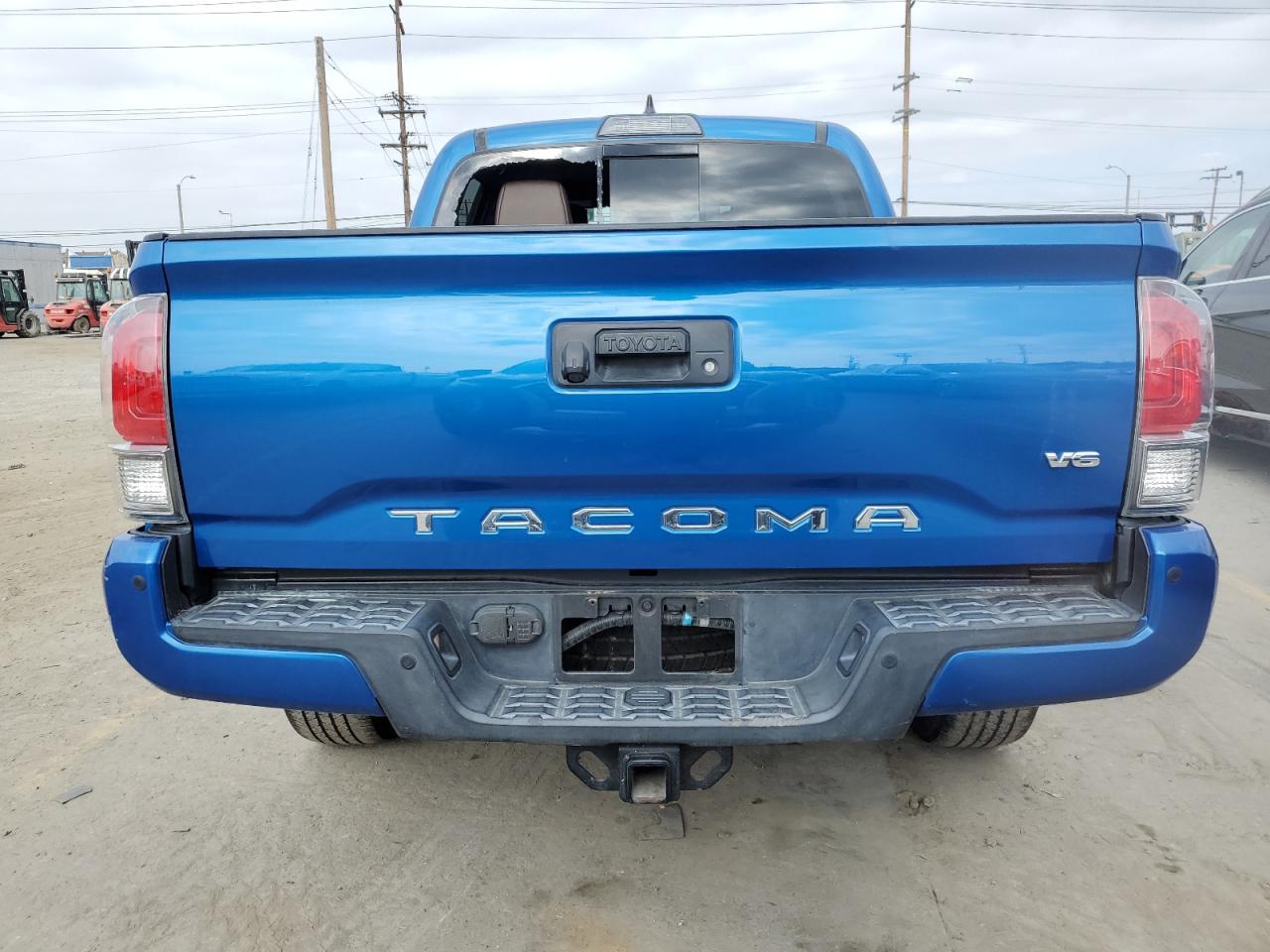 5TFEZ5CN6HX051537 2017 Toyota Tacoma Double Cab