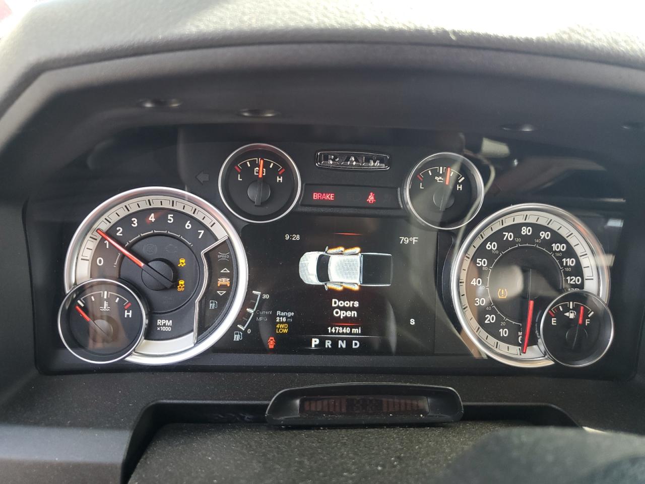 1C6RR7LG4ES133555 2014 Ram 1500 Slt