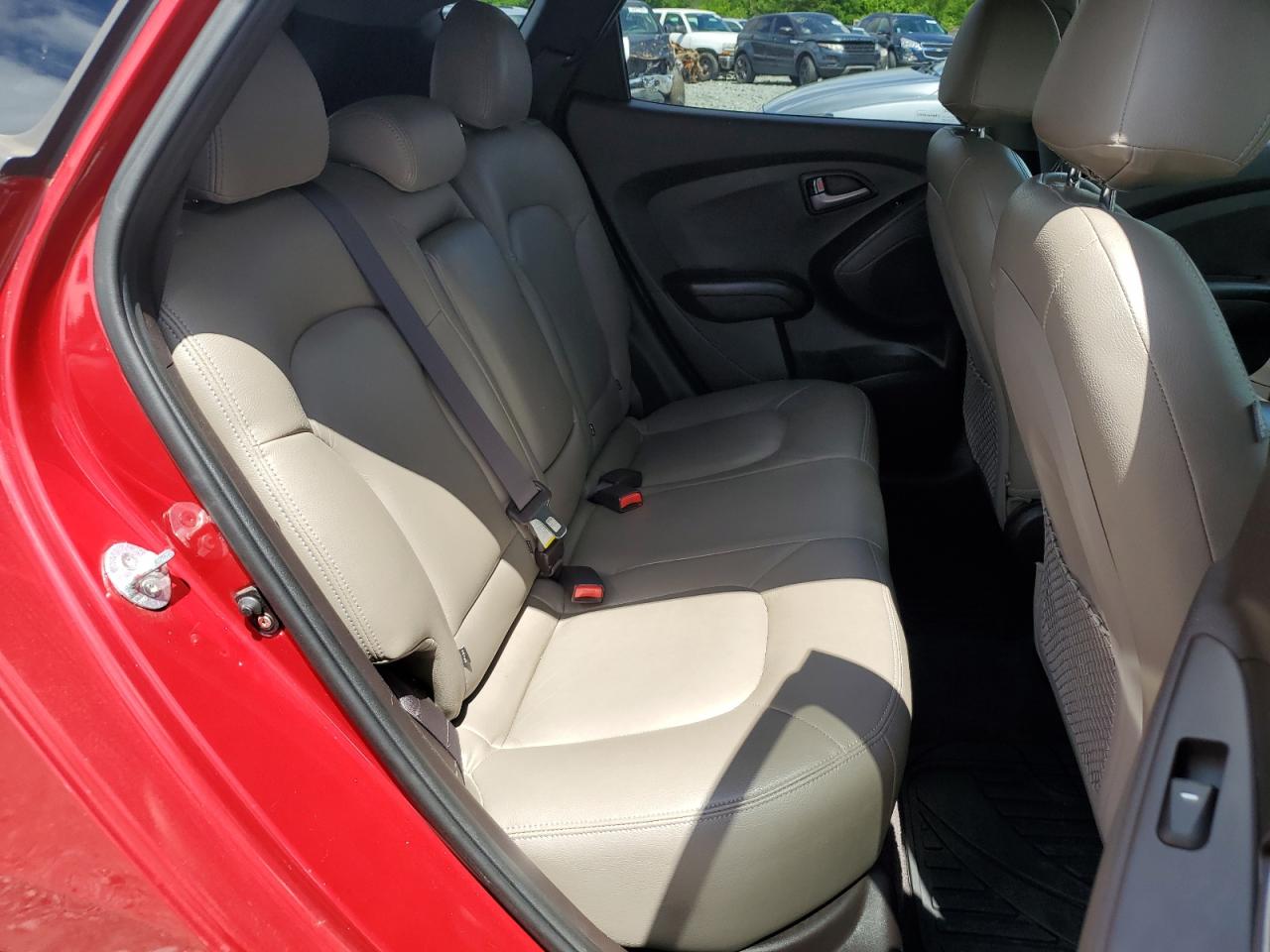 KM8JT3AF6EU802161 2014 Hyundai Tucson Gls