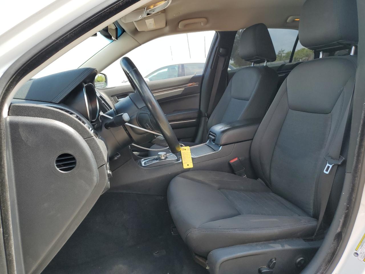 2C3CCAAG5KH648359 2019 Chrysler 300 Touring