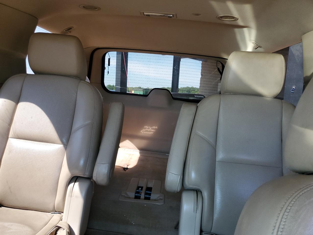 1GKS2EEF6BR396693 2011 GMC Yukon Denali