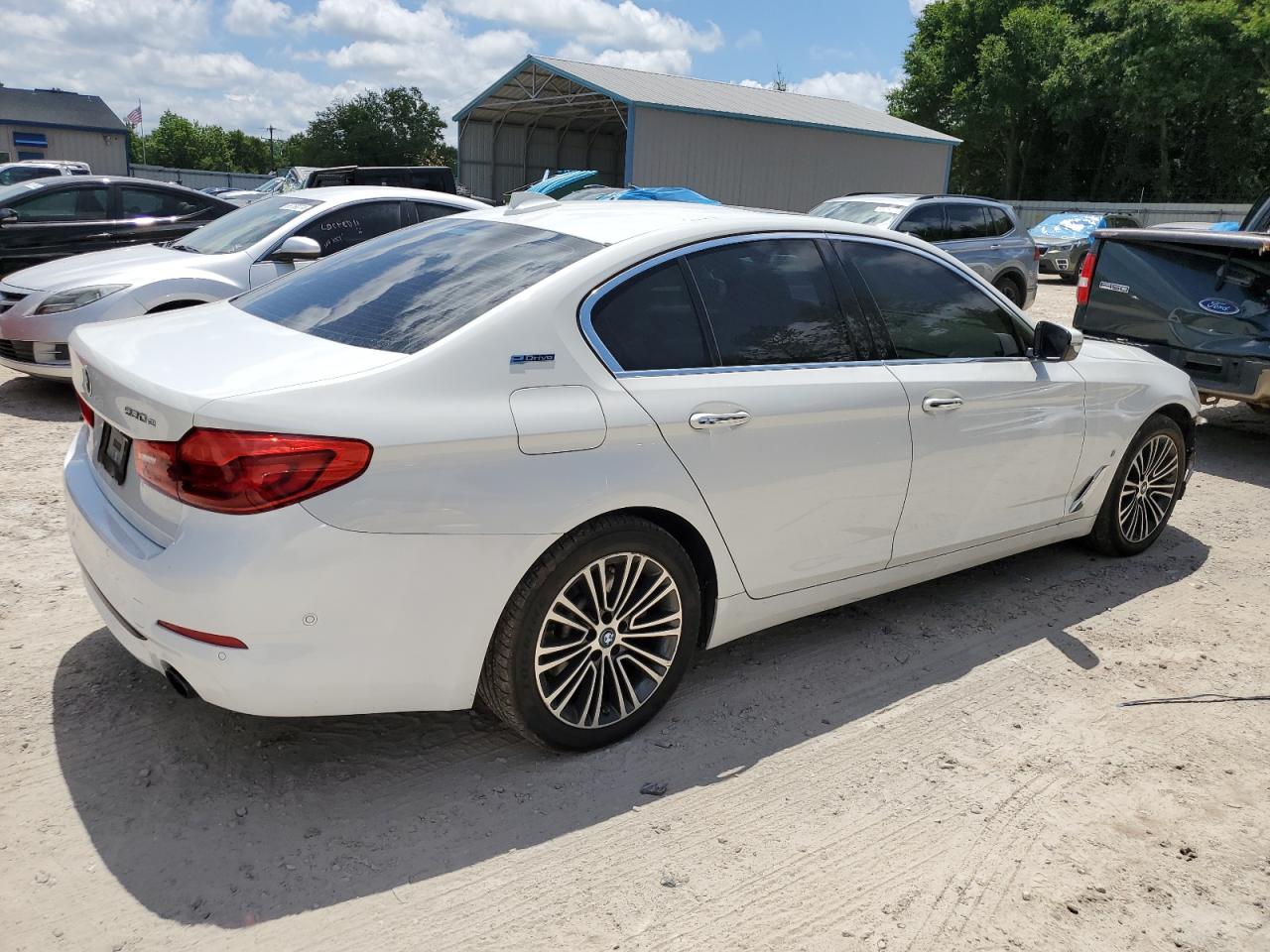 WBAJA9C55JG623083 2018 BMW 530E