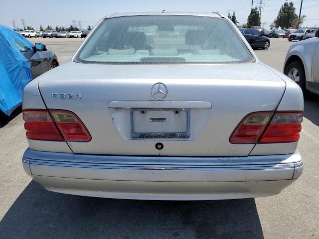 WDBJF65J71B319102 2001 Mercedes-Benz E 320