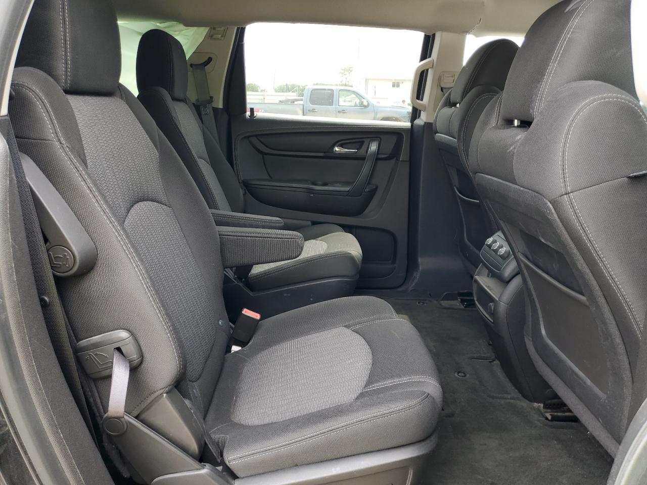 1GNKRGKD4DJ117207 2013 Chevrolet Traverse Lt