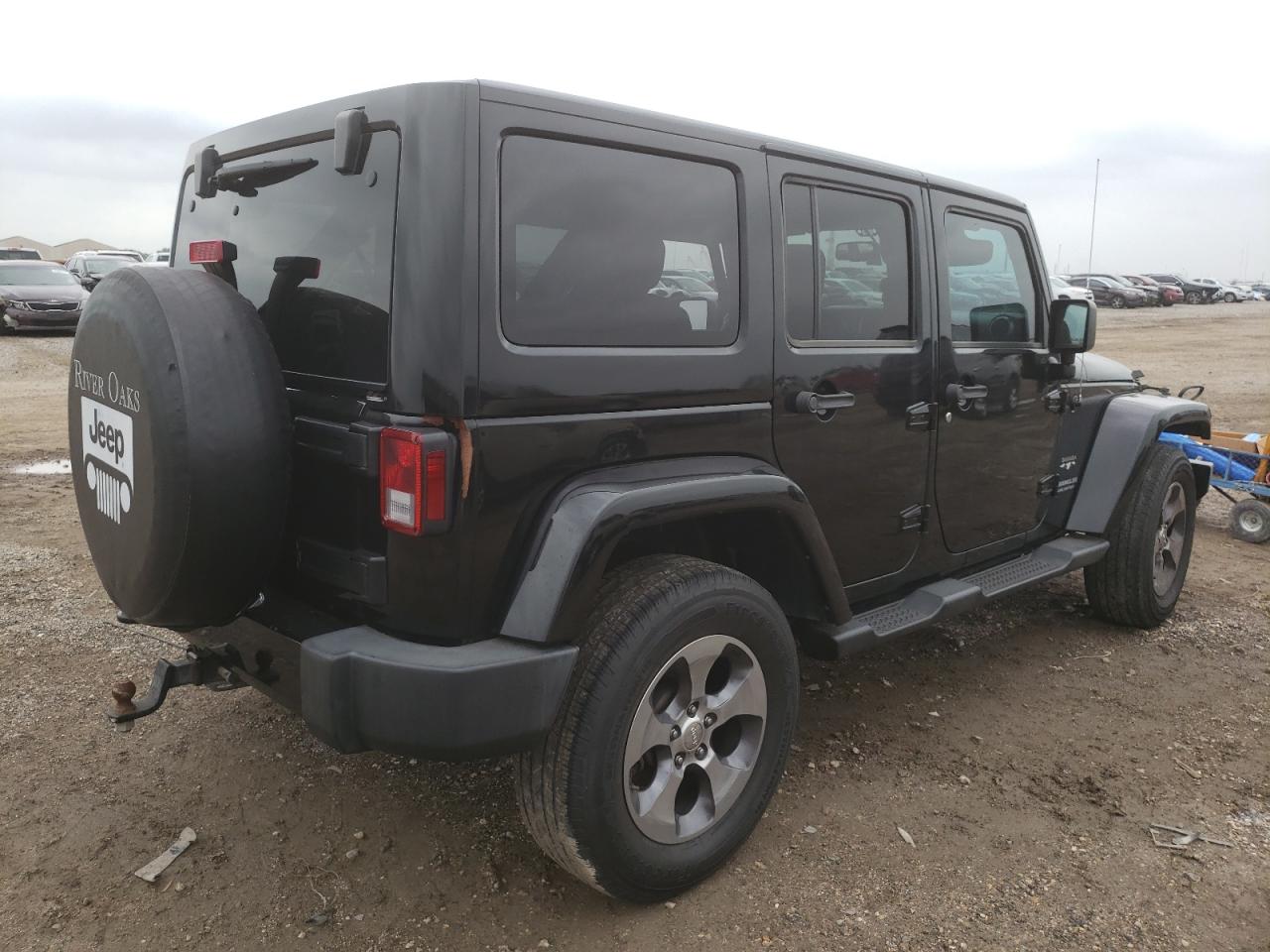 1C4HJWEG0GL122889 2016 Jeep Wrangler Unlimited Sahara