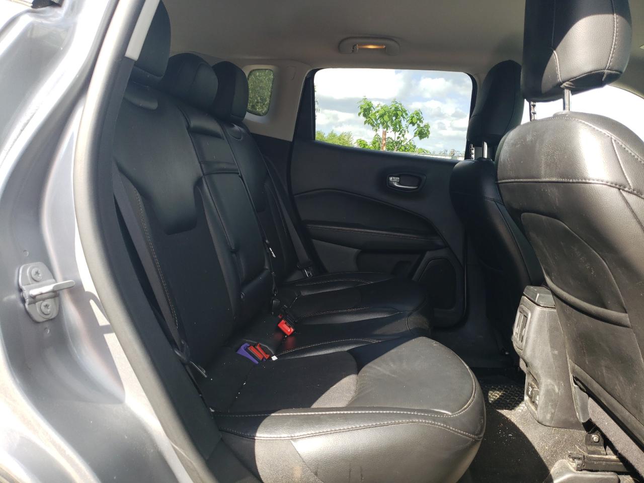 3C4NJDBB5KT678774 2019 Jeep Compass Latitude