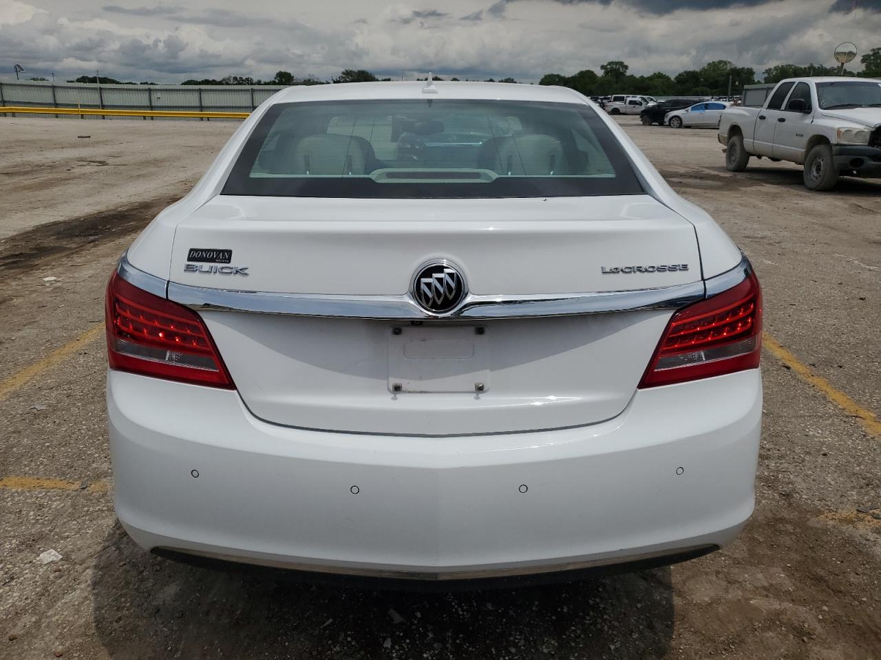 2014 Buick Lacrosse vin: 1G4GB5GR9EF132295