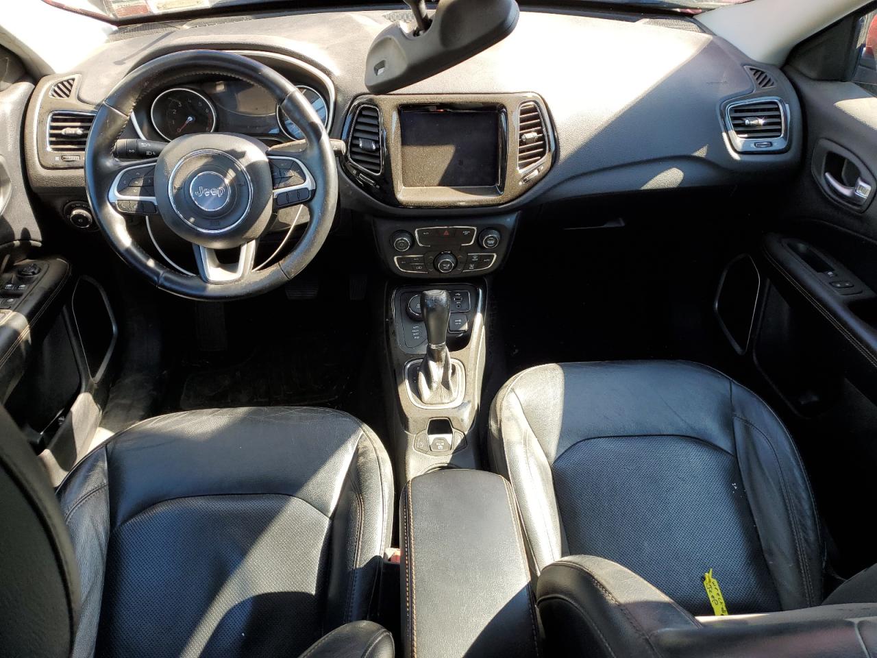 3C4NJDCB5JT175176 2018 Jeep Compass Limited