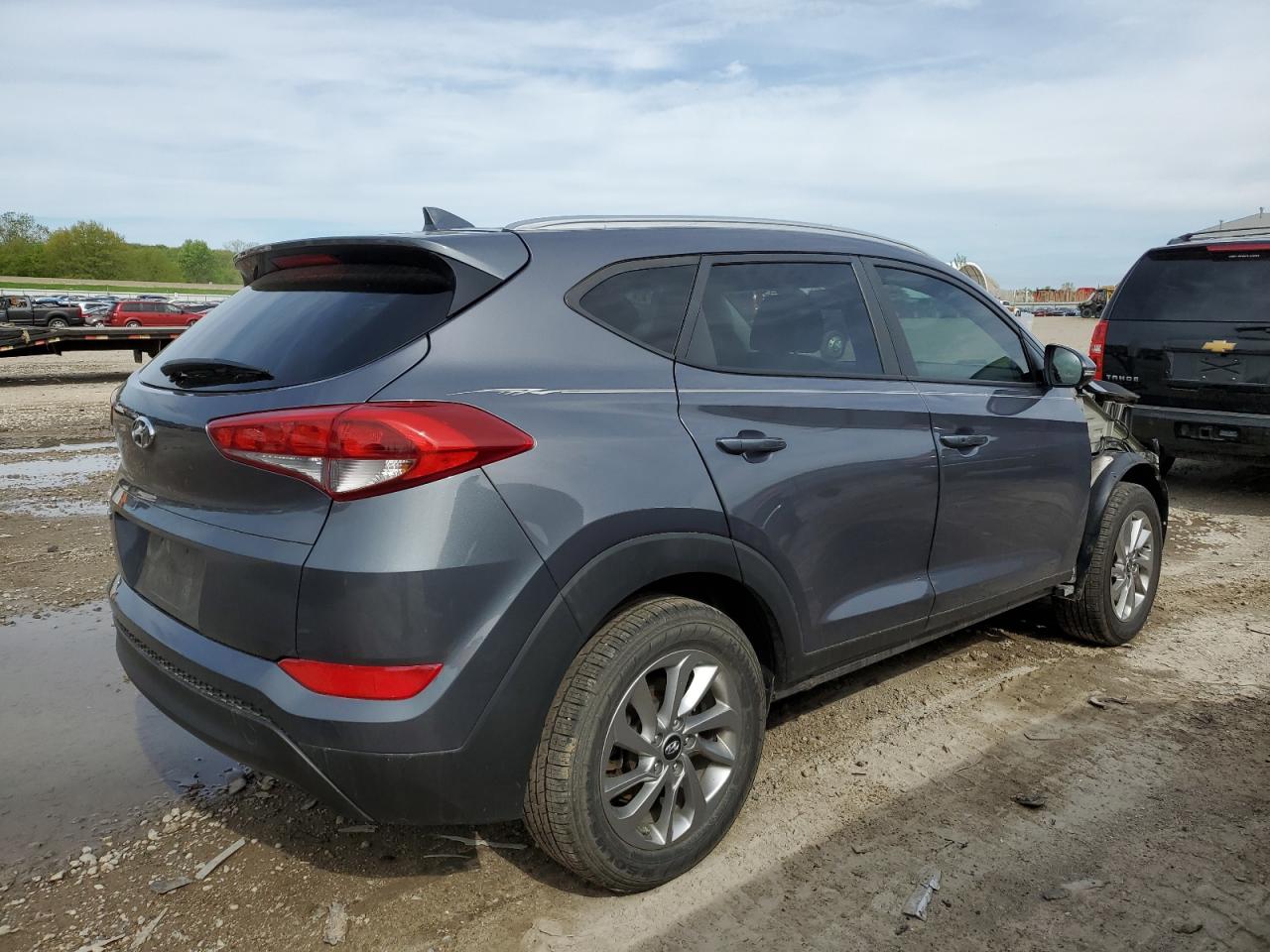 KM8J33A44JU819663 2018 Hyundai Tucson Sel