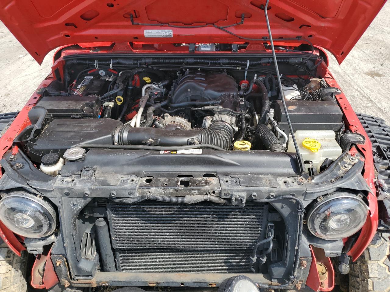 1C4BJWDG1FL562917 2015 Jeep Wrangler Unlimited Sport