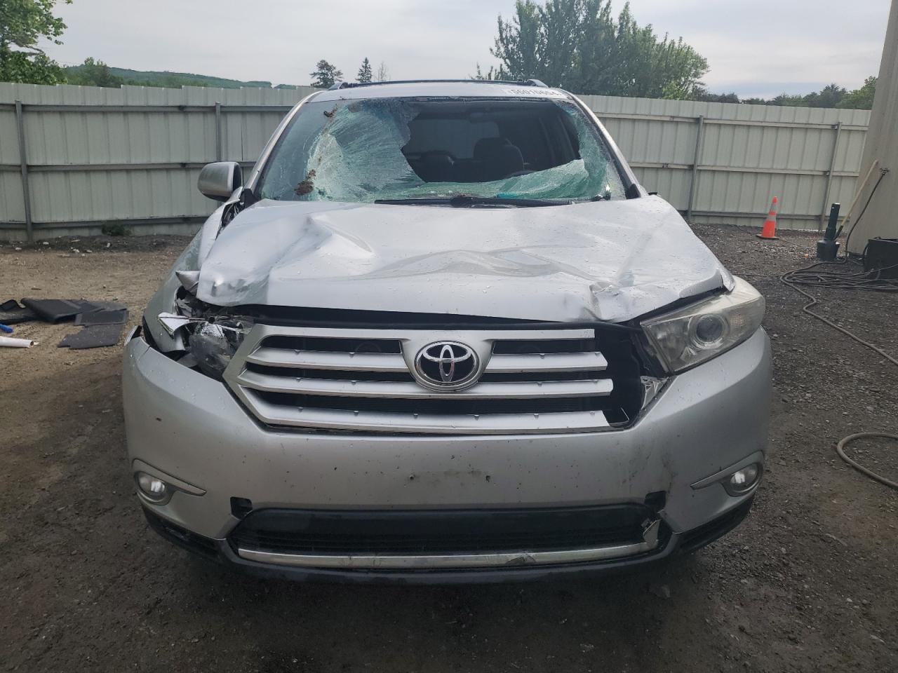 5TDBK3EHXCS142263 2012 Toyota Highlander Base