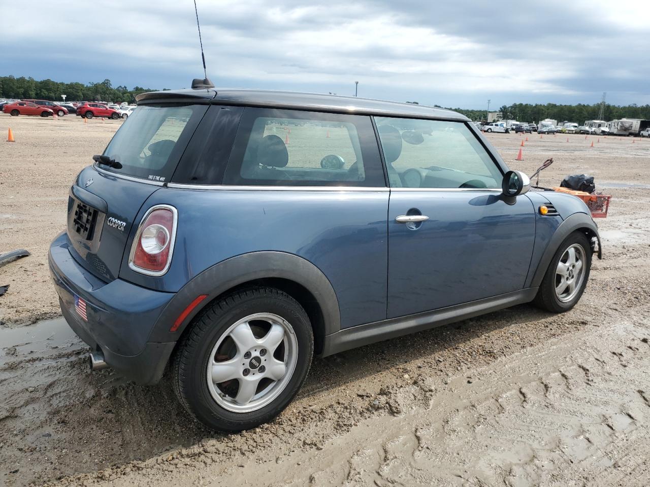 WMWSU3C5XBTX96826 2011 Mini Cooper