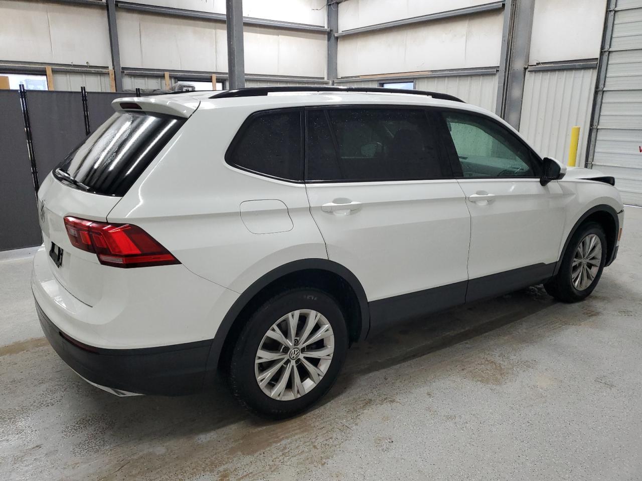 3VV1B7AX3KM199100 2019 Volkswagen Tiguan S