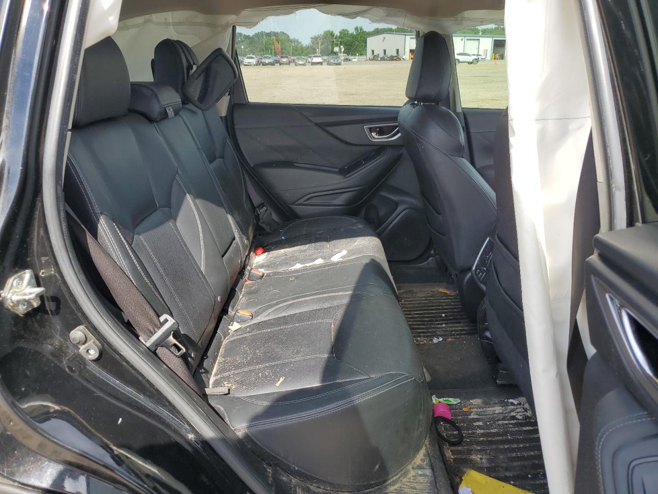 JF2SKAWC8KH541670 2019 Subaru Forester Touring