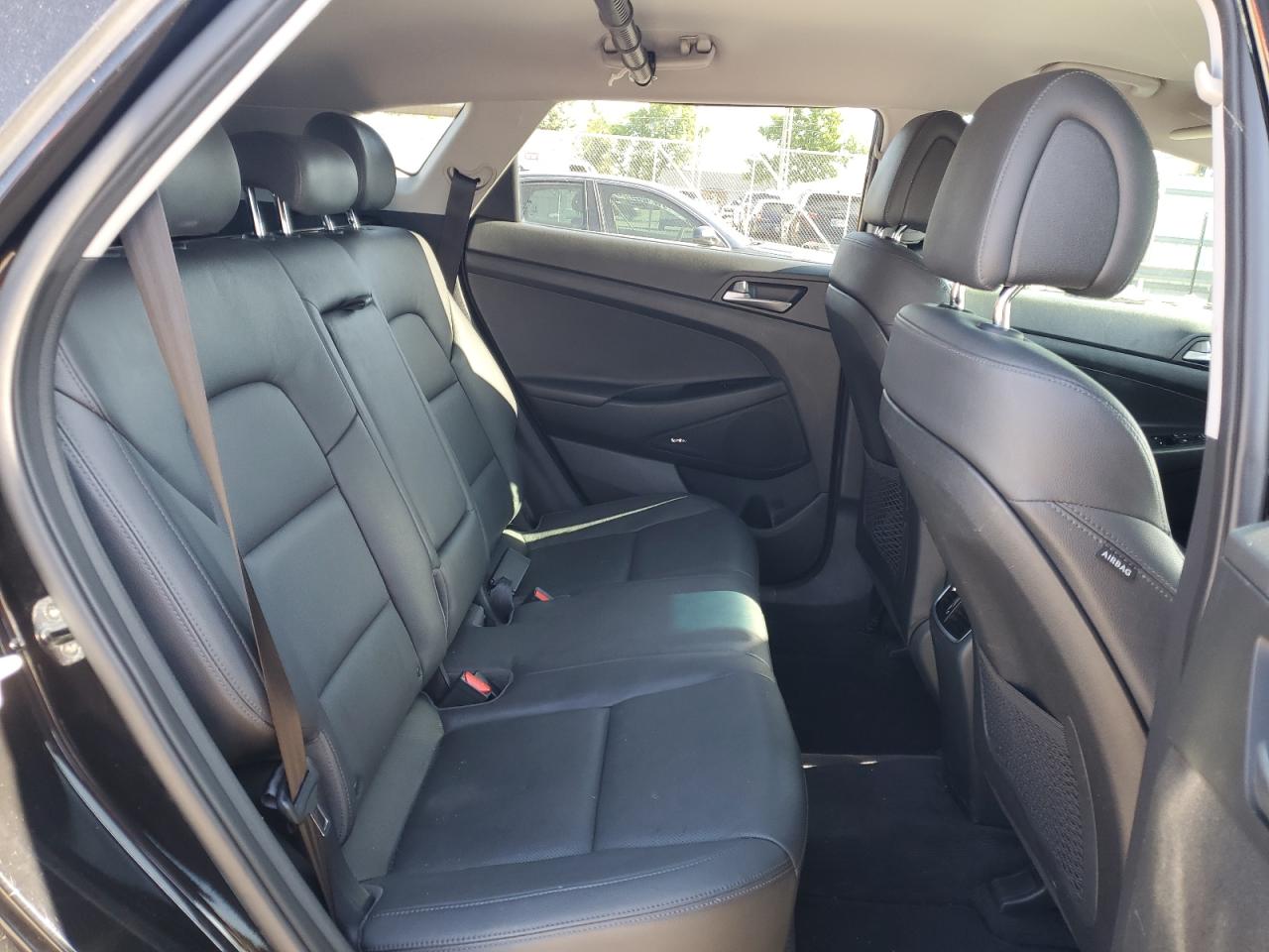 KM8J3CA46HU406587 2017 Hyundai Tucson Limited