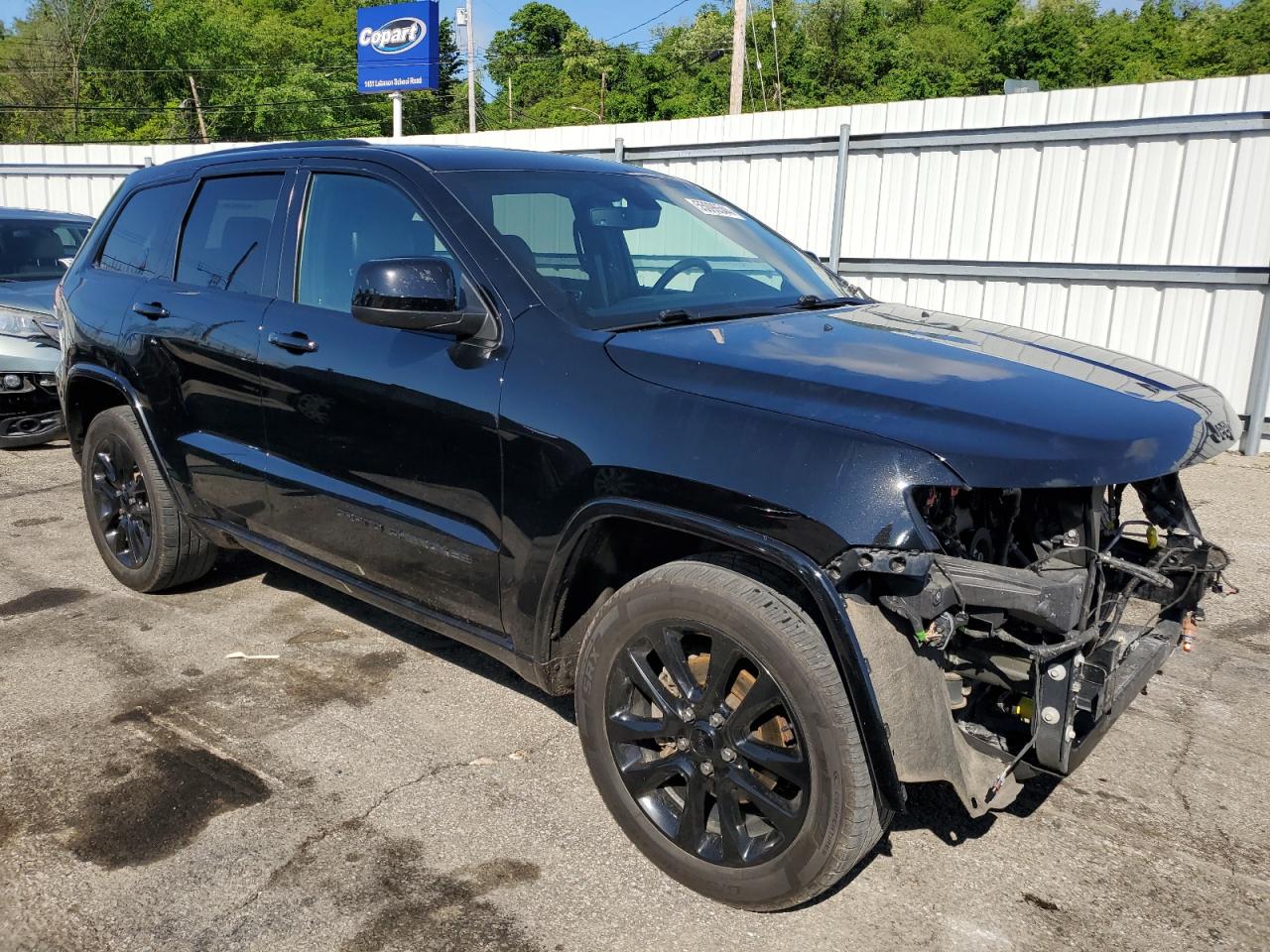 1C4RJFAG6KC671368 2019 Jeep Grand Cherokee Laredo