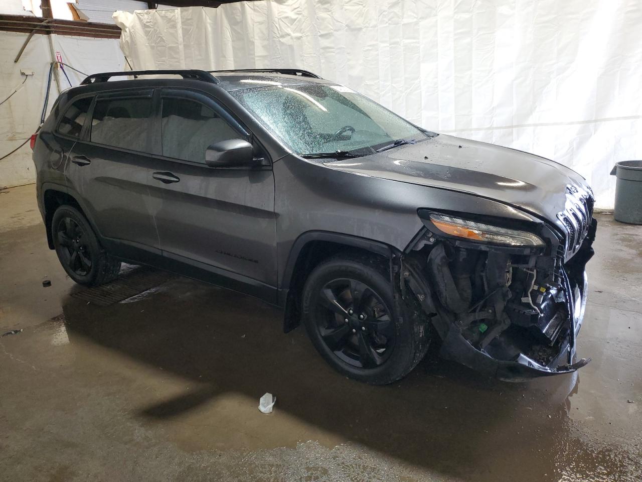 2015 Jeep Cherokee Latitude vin: 1C4PJMCS8FW727988