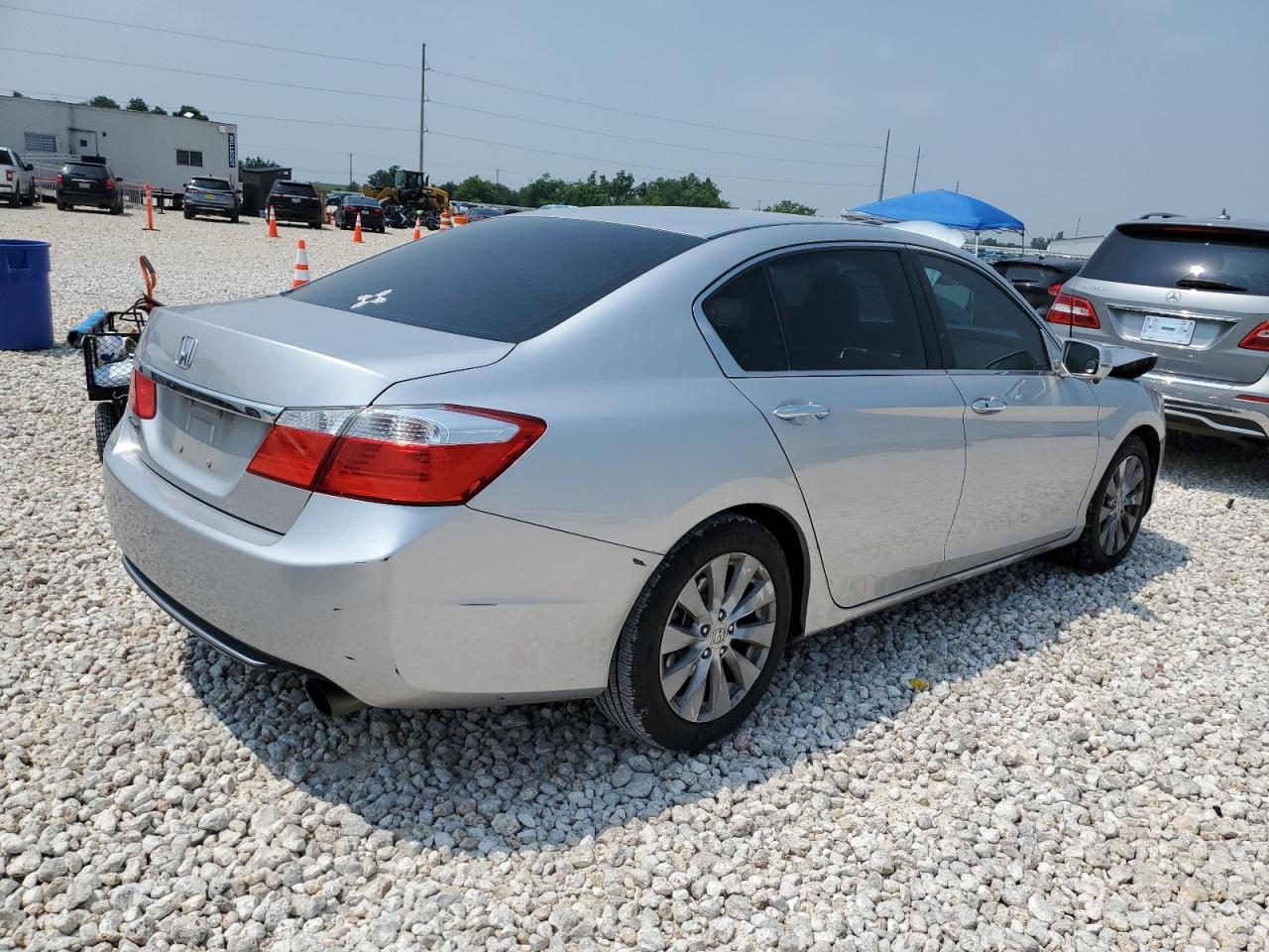 1HGCR2F7XFA057345 2015 Honda Accord Ex