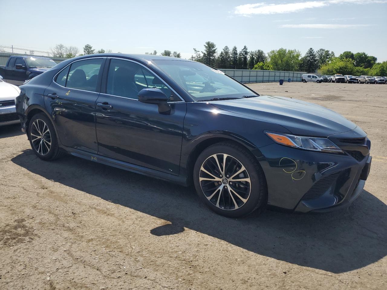 4T1B11HK9JU627304 2018 Toyota Camry L