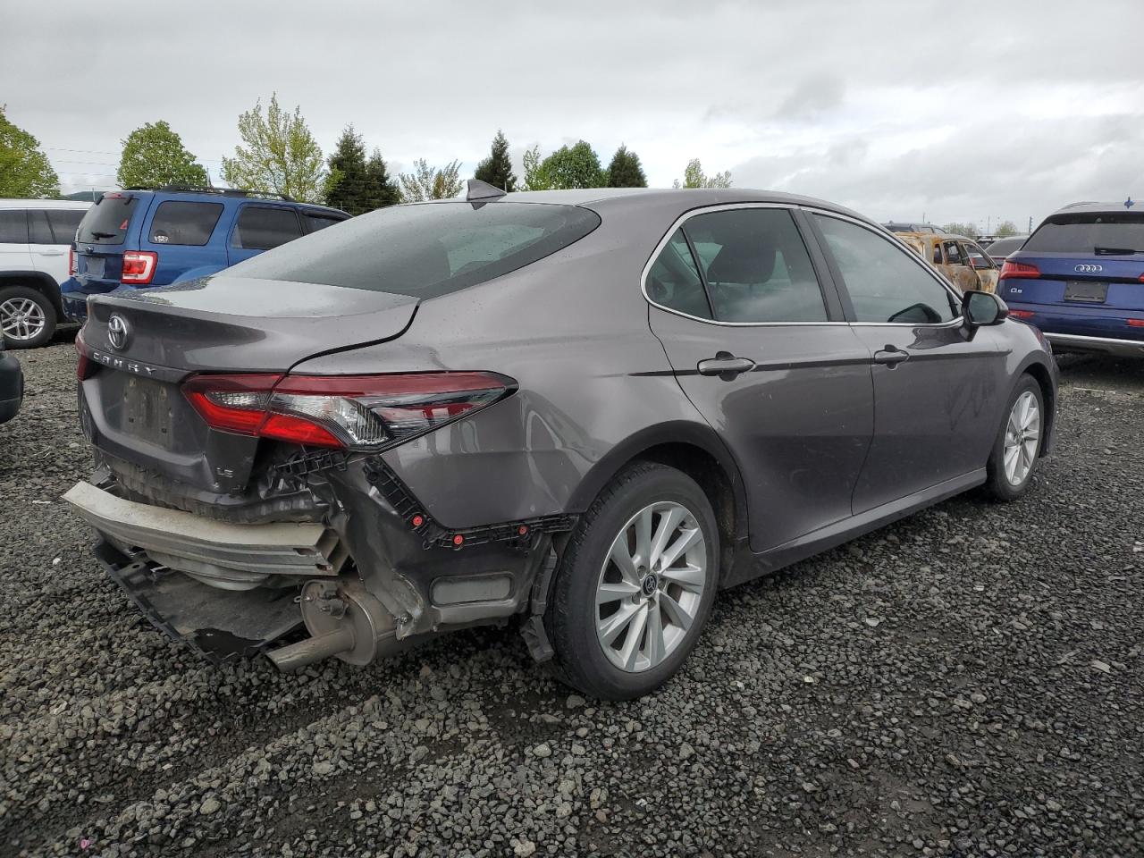 2021 Toyota Camry Le vin: 4T1C11AK6MU452013