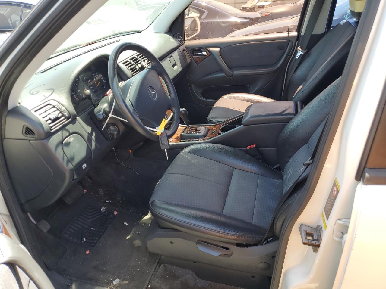 4JGAB54E22A363149 2002 Mercedes-Benz Ml 320