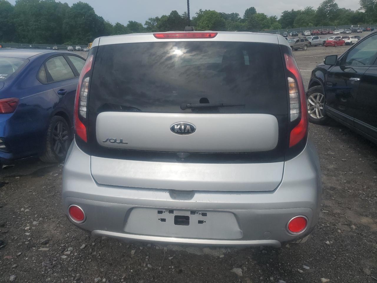 KNDJP3A54J7600055 2018 Kia Soul +