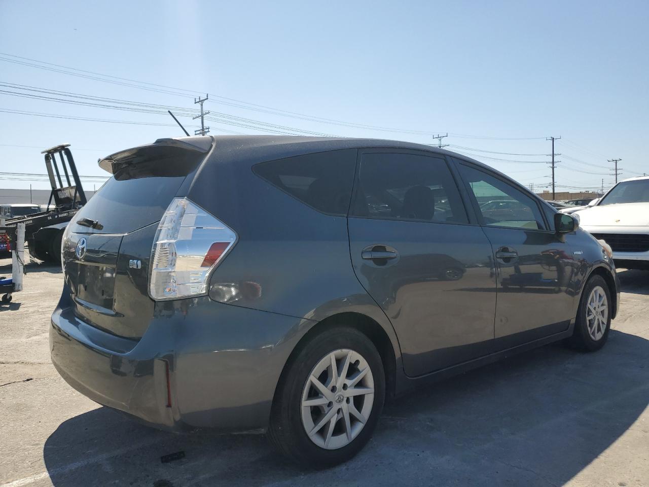 JTDZN3EUXC3043687 2012 Toyota Prius V