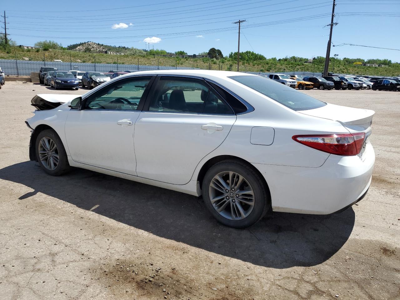 2016 Toyota Camry Le vin: 4T1BF1FK8GU247013