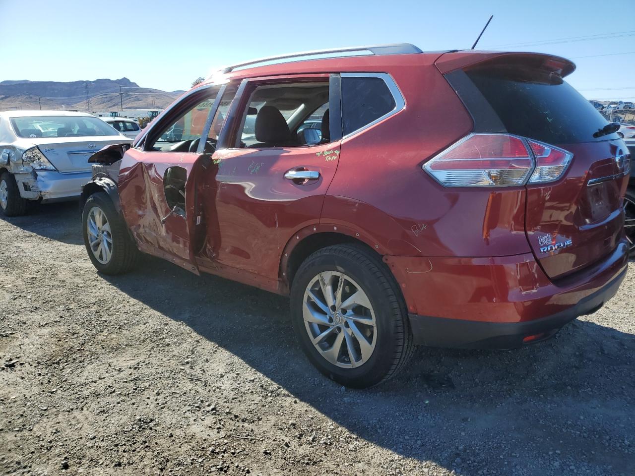 5N1AT2MT2FC781294 2015 Nissan Rogue S